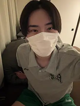 Snapshot of huto_0513 chatting on 03-20-26, 11:04 huto 0513 online show from 03-20-26, 11:04