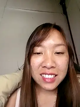 Snapshot of Minsssa20 chatting on 12-15-25, 05:23 Minsssa20 online show from 12-15-25, 05:23