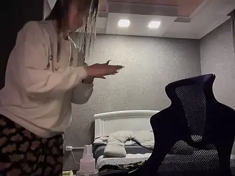 lilXdomii online show from 12-14-25, 08:24