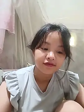 Snapshot of Pretty-haert chatting on 06-08-26, 01:28 Pretty-haert online show from 06-08-26, 01:28