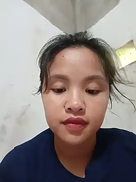 Snapshot of Pretty-haert chatting on 06-15-26, 04:47 Pretty-haert online show from 06-15-26, 04:47