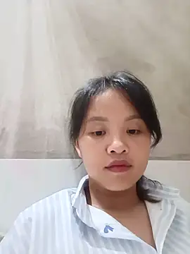 Snapshot of Pretty-haert chatting on 06-19-26, 04:00 Pretty-haert online show from 06-19-26, 04:00