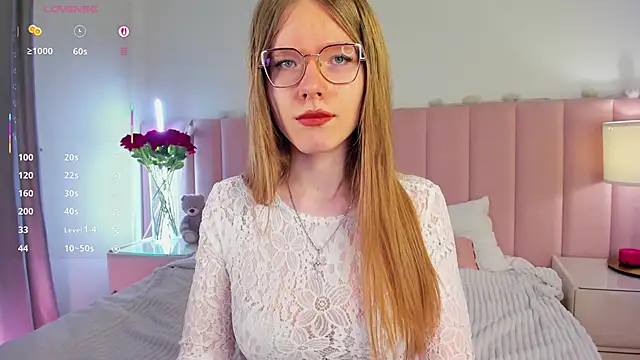 Snapshot of AnGee_ chatting on 02-15-26, 04:47 AnGee online show from 02-15-26, 04:47