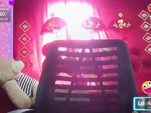 Snapshot of Mio_Nips chatting on 12-15-25, 04:28 Mio Nips online show from 12-15-25, 04:28