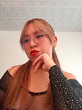 Snapshot of Megan_Lopez chatting on 12-16-25, 08:58 Megan Lopez online show from 12-16-25, 08:58