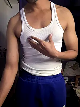 Snapshot of fitboy_xxx chatting on 12-03-25, 08:29 fitboy xxx online show from 12-03-25, 08:29