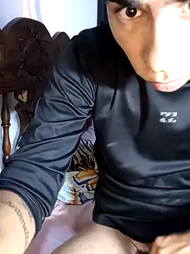 Snapshot of amaio_hosh chatting on 12-14-25, 10:03 amaio hosh online show from 12-14-25, 10:03