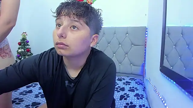 ATHENEA ZULEINYS online show from 12-14-25, 12:10