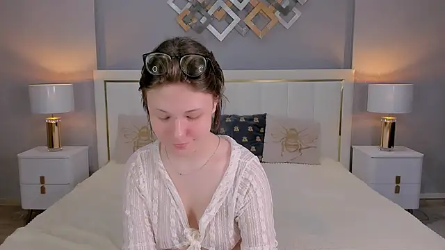 YONA WINK online show from 03-27-26, 05:35