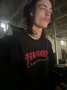 Snapshot of DkAuxier1 chatting on 12-18-25, 08:26 DkAuxier1 online show from 12-18-25, 08:26