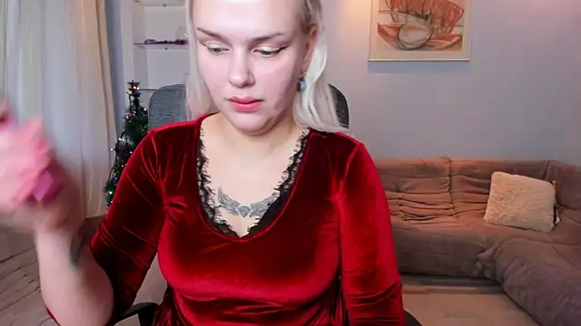 Snapshot of KamillaJei chatting on 12-04-25, 06:34 KamillaJei online show from 12-04-25, 06:34