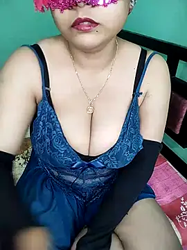 CherrychloeXO online show from 02-16-26, 05:36