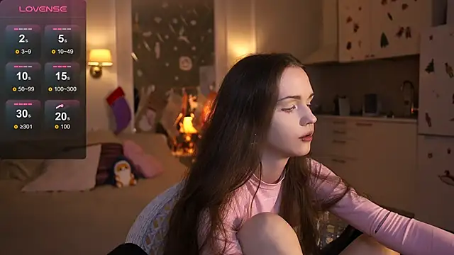 Snapshot of lunaice__ chatting on 12-15-25, 06:50 lunaice online show from 12-15-25, 06:50