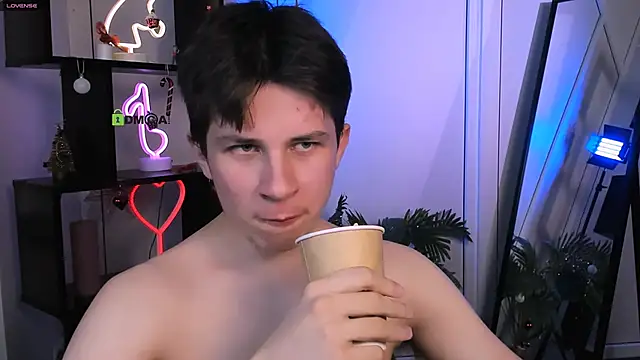 Snapshot of leo_valor chatting on 01-14-26, 05:57 leo valor online show from 01-14-26, 05:57