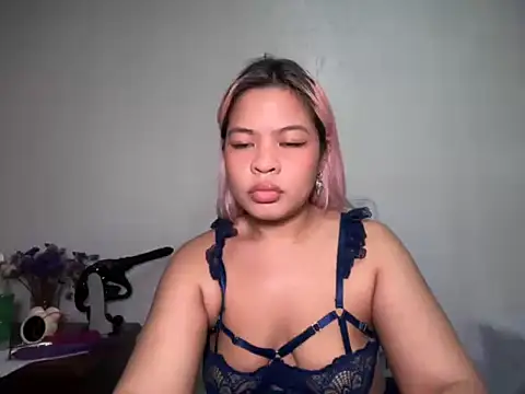 Tina Slick online show from 05-11-26, 02:56