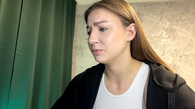 MerleneDelerme online show from 12-17-25, 05:13