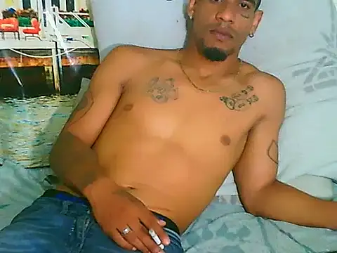 Snapshot of IndianMuscle69 chatting on 12-03-25, 05:26 IndianMuscle69 online show from 12-03-25, 05:26