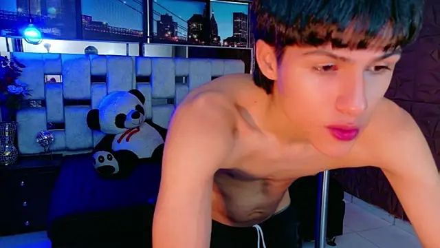 Snapshot of StormLuxX chatting on 01-12-26, 07:52 StormLuxX online show from 01-12-26, 07:52