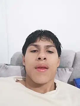 Snapshot of StormLuxX chatting on 01-17-26, 01:32 StormLuxX online show from 01-17-26, 01:32