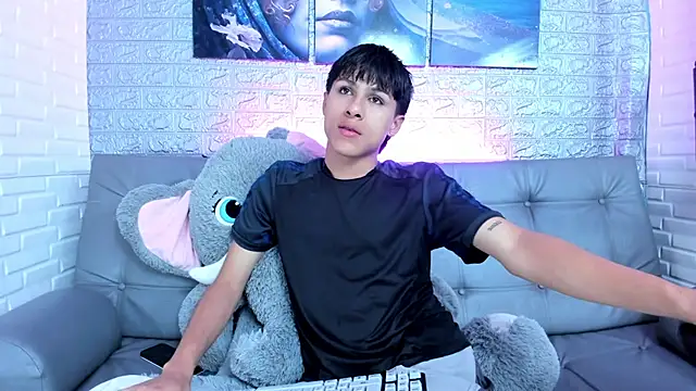 Snapshot of StormLuxX chatting on 02-20-26, 06:41 StormLuxX online show from 02-20-26, 06:41