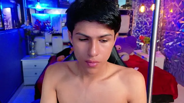 Snapshot of StormLuxX chatting on 03-04-26, 10:05 StormLuxX online show from 03-04-26, 10:05