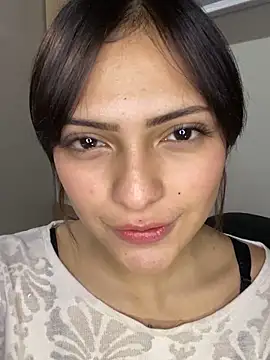 Snapshot of MiaLuxx_ chatting on 12-02-25, 11:00 MiaLuxx online show from 12-02-25, 11:00