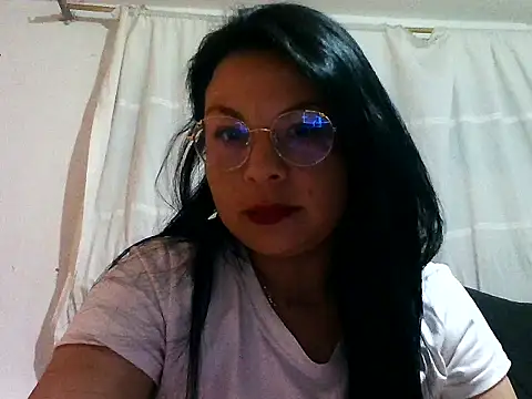 Snapshot of antonella-3433 chatting on 12-02-25, 05:35 antonella-3433 online show from 12-02-25, 05:35