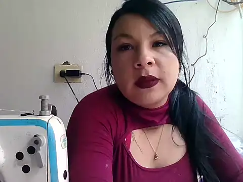 Snapshot of antonella-3433 chatting on 12-05-25, 06:15 antonella-3433 online show from 12-05-25, 06:15