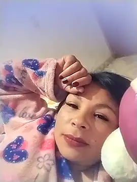 Snapshot of antonella-3433 chatting on 12-14-25, 02:39 antonella-3433 online show from 12-14-25, 02:39