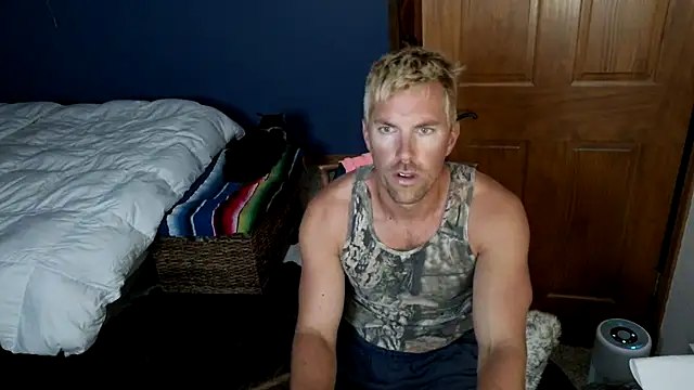 Snapshot of SpunRedneck chatting on 06-21-26, 02:25 SpunRedneck online show from 06-21-26, 02:25