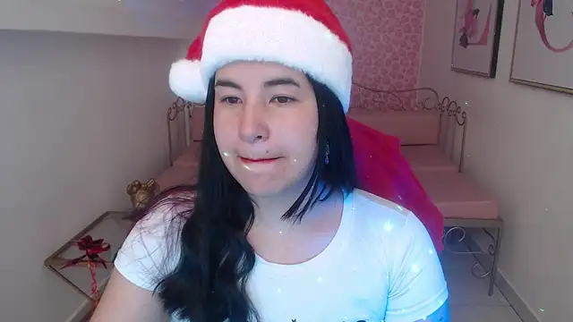 Snapshot of Nina_harpper_ chatting on 12-22-25, 01:19 Nina harpper online show from 12-22-25, 01:19