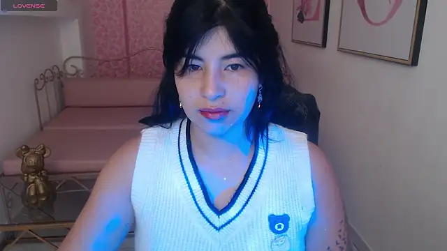 Snapshot of Nina_harpper_ chatting on 01-14-26, 01:17 Nina harpper online show from 01-14-26, 01:17