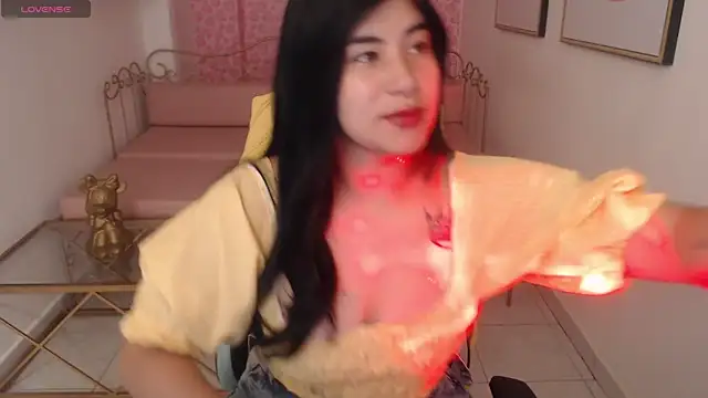 Snapshot of Nina_harpper_ chatting on 01-15-26, 01:16 Nina harpper online show from 01-15-26, 01:16