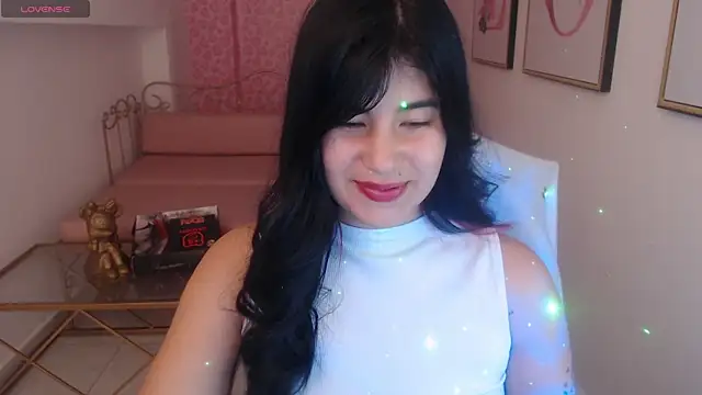 Snapshot of Nina_harpper_ chatting on 02-17-26, 12:45 Nina harpper online show from 02-17-26, 12:45