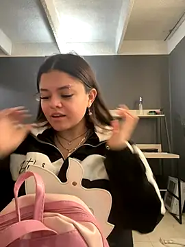 Snapshot of Camila_Duarte2 chatting on 12-05-25, 02:03 Camila Duarte2 online show from 12-05-25, 02:03