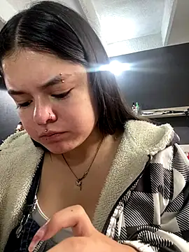 Snapshot of Camila_Duarte2 chatting on 12-16-25, 01:16 Camila Duarte2 online show from 12-16-25, 01:16