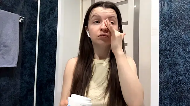 Snapshot of EllieBerrie chatting on 01-07-26, 08:17 EllieBerrie online show from 01-07-26, 08:17