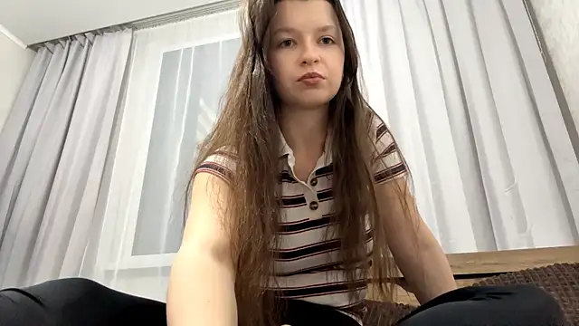 Snapshot of EllieBerrie chatting on 01-16-26, 01:26 EllieBerrie online show from 01-16-26, 01:26