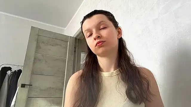 Snapshot of EllieBerrie chatting on 02-07-26, 08:18 EllieBerrie online show from 02-07-26, 08:18