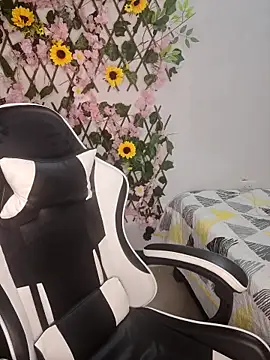 KasumiSophia online show from 04-16-26, 12:17