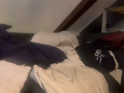 Snapshot of CBT-Sounding chatting on 12-03-25, 11:58 CBT-Sounding online show from 12-03-25, 11:58