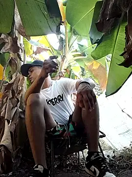 Snapshot of youngboypiss chatting on 12-02-25, 08:04 youngboypiss online show from 12-02-25, 08:04