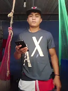 Snapshot of youngboypiss chatting on 12-22-25, 03:20 youngboypiss online show from 12-22-25, 03:20