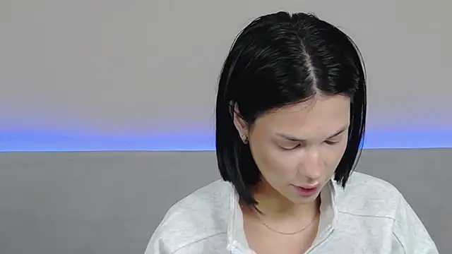 RachaelMils online show from 04-30-26, 03:46