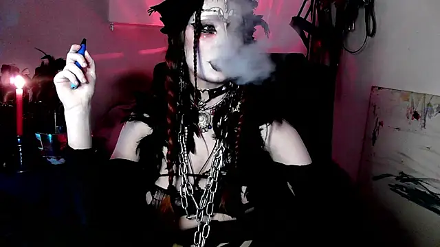 Snapshot of EmpressMorrigan chatting on 01-15-26, 01:48 EmpressMorrigan online show from 01-15-26, 01:48