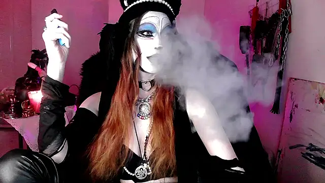 Snapshot of EmpressMorrigan chatting on 02-08-26, 02:09 EmpressMorrigan online show from 02-08-26, 02:09