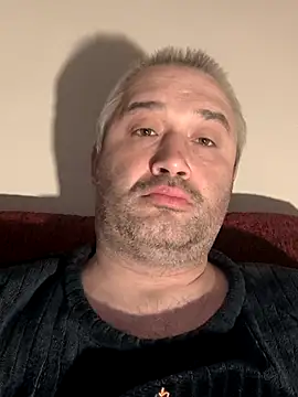 Snapshot of Olomoucak1982 chatting on 04-13-26, 06:13 Olomoucak1982 online show from 04-13-26, 06:13