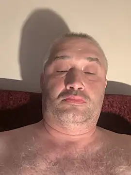 Snapshot of Olomoucak1982 chatting on 06-18-26, 07:40 Olomoucak1982 online show from 06-18-26, 07:40