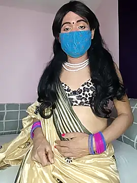 Snapshot of Lovely_Ladyboy_star chatting on 12-15-25, 05:28 Lovely Ladyboy star online show from 12-15-25, 05:28