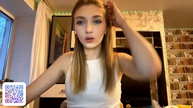 Snapshot of AveryBerkson chatting on 12-02-25, 10:09 AveryBerkson online show from 12-02-25, 10:09